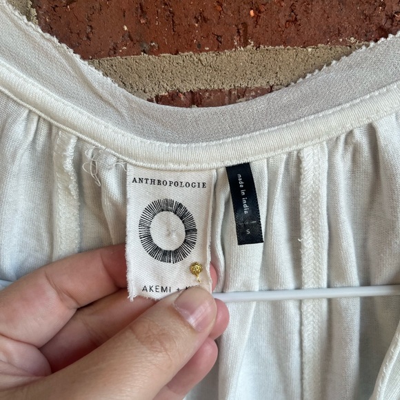 Anthropologie Akemi + Kin Embroidered Sleeveless Blouse Size Small - Picture 5 of 9